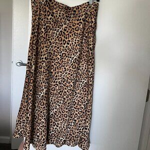 Nordstrom On 34th Brand Midi Cheetah Print skirt Size Large